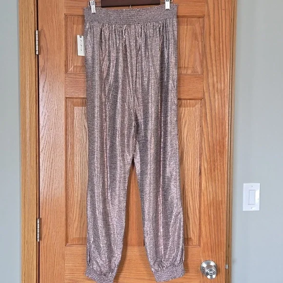 Anthropologie Melora Metallic Rose Gold Jogger Pants size medium NWT - Picture 4 of 14